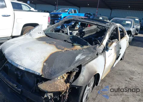 2013 Hyundai Sonata Hybrid Limited from USA, damaged, VIN KMHEC4A40DA076268